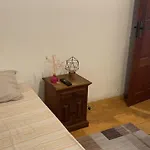Quarto Em Apto No Flamengo